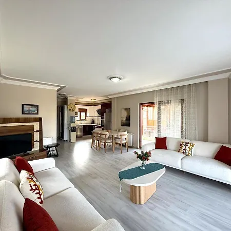 Family Duplex With Garden 150m To Villa Ayvalı