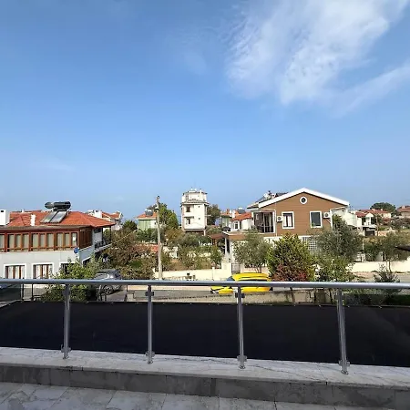 Villa Family Duplex With Garden 150m To