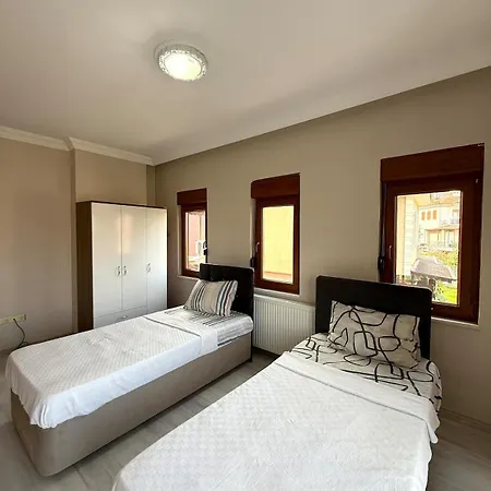 Family Duplex With Garden 150m To * Ayvalı