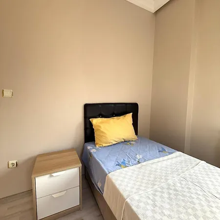 Family Duplex With Garden 150m To *