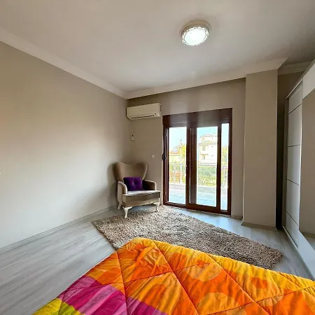 Family Duplex With Garden 150m To *