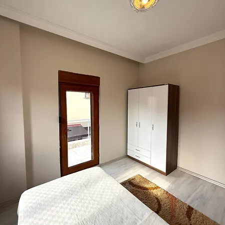 Family Duplex With Garden 150m To