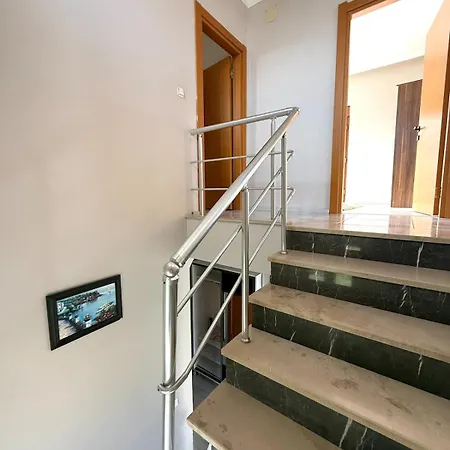 Villa Family Duplex With Garden 150m To *