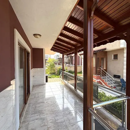 فيلة Family Duplex With Garden 150m To *